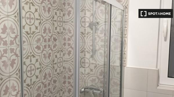 Room for rent in 4-bedroom apartment in Sant Blai, Alicante