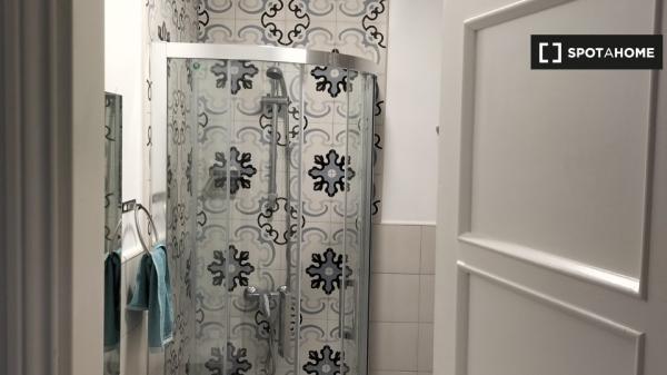 Room for rent in 4-bedroom apartment in Sant Blai, Alicante