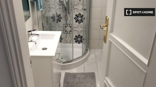 Room for rent in 4-bedroom apartment in Sant Blai, Alicante