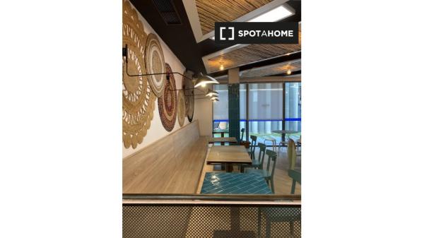 Se alquila habitación cerca de Campus Reina Mercedes, Sevilla