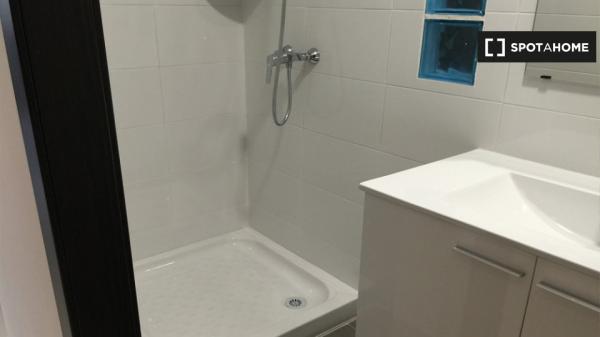 Room for rent in 6-bedroom apartment in Algirós, Valencia