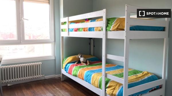 Piso completo de 4 dormitorios en Bilbao