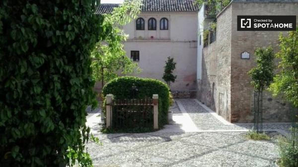 Adorable apartamento de 1 dormitorio en alquiler en Albaicín, Granada
