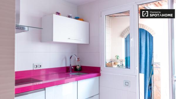 Piso de 4 dormitorios en alquiler en Barriada De La Paz, Granada