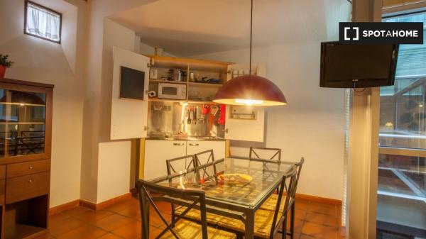 Piso de 2 dormitorios en alquiler en el centro de Granada