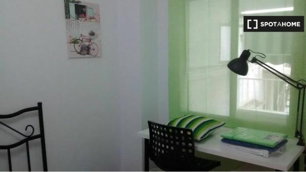 Pokój w mieszkaniu z 3 sypialniami w Javalí Viejo, Murcja