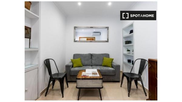 Piso de 2 dormitorios en alquiler en Sevilla