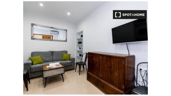 Piso de 2 dormitorios en alquiler en Sevilla