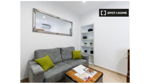 Piso de 2 dormitorios en alquiler en Sevilla