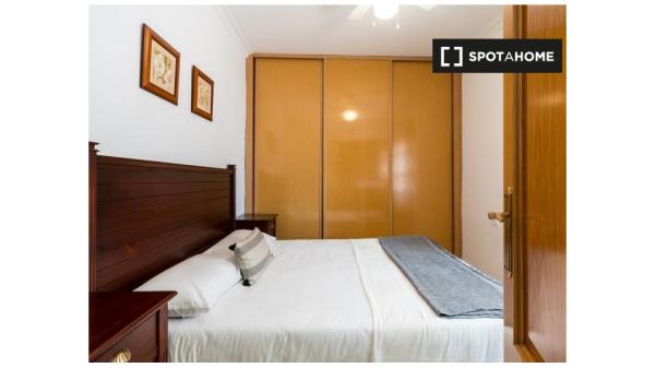 Piso de 2 dormitorios en alquiler en Sevilla