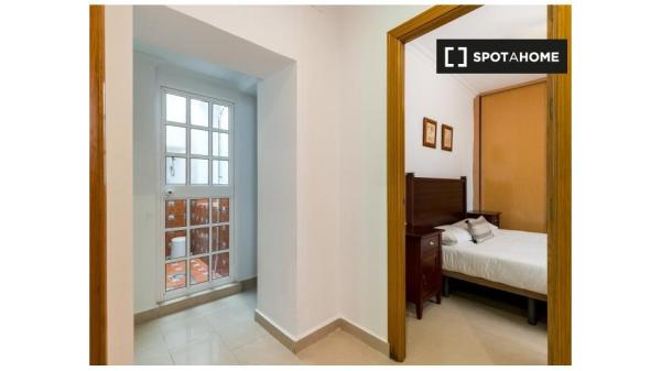 Piso de 2 dormitorios en alquiler en Sevilla