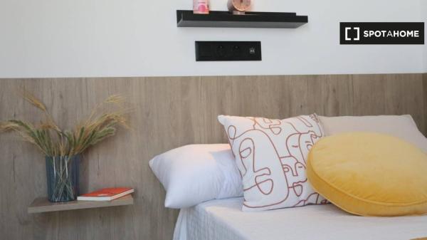 Estudio en alquiler en Los Bermejales, Sevilla