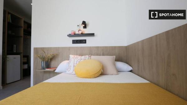 Estudio en alquiler en Los Bermejales, Sevilla