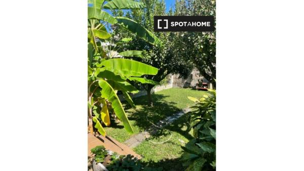 Pokój do wynajęcia w apartamencie z 2 sypialniami w Vigo