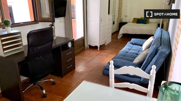 Estudio en alquiler en San Pedro, Granada