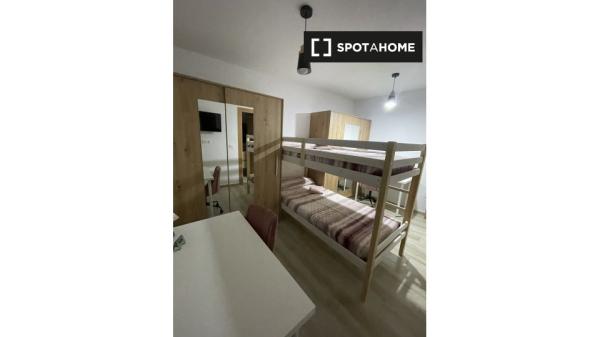 Zimmer in Wohngemeinschaft in Javalí Viejo