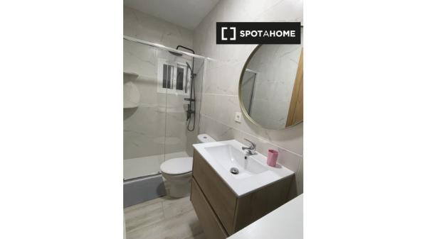 Room in shared apartment in Javalí Viejo