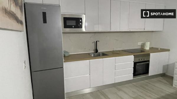 Room in shared apartment in Javalí Viejo