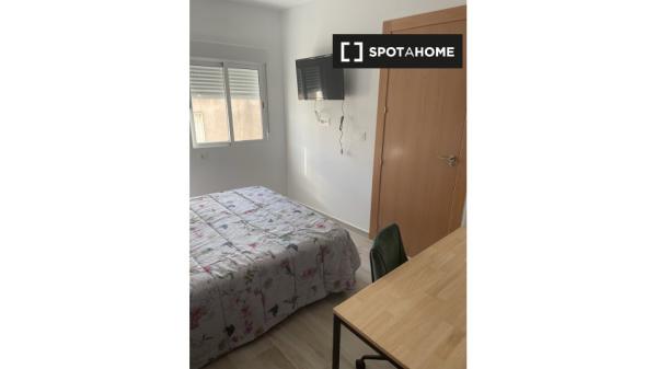 Room in shared apartment in Javalí Viejo