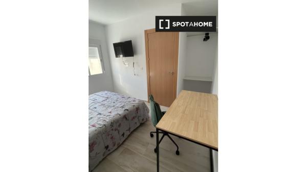 Room in shared apartment in Javalí Viejo