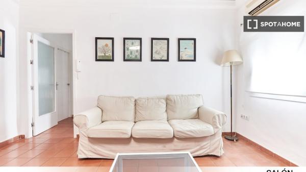 Se alquila habitación en piso de 3 dormitorios en Sevilla, Sevilla