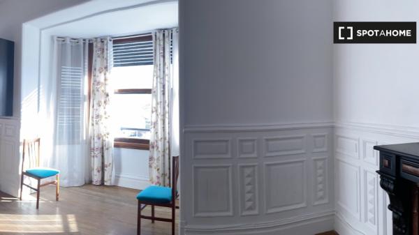 Piso de 5 dormitorios en alquiler en Bilbao