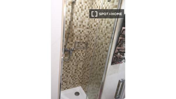 Pokój we wspólnym mieszkaniu w Palma