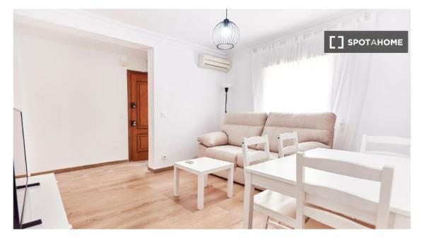 Se alquila habitación en piso compartido en Sevilla