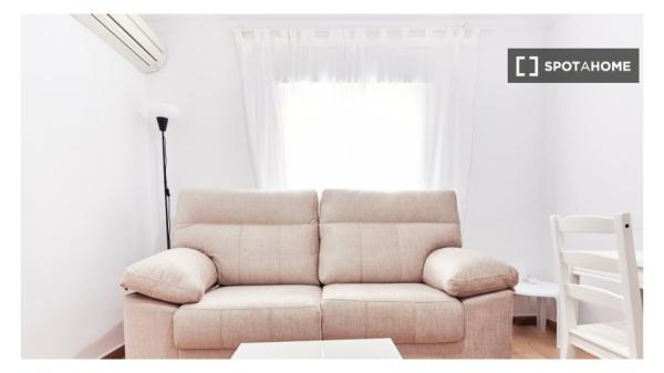 Se alquila habitación en piso compartido en Sevilla
