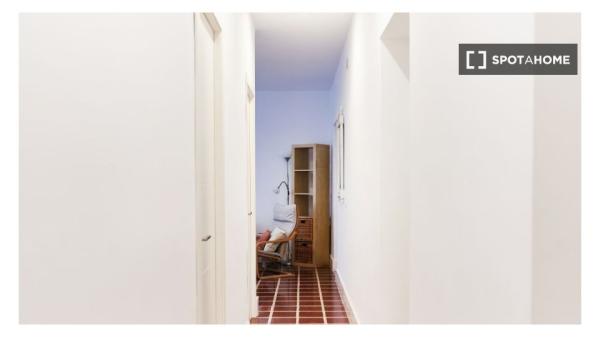 Se alquila habitación en piso compartido en Sevilla
