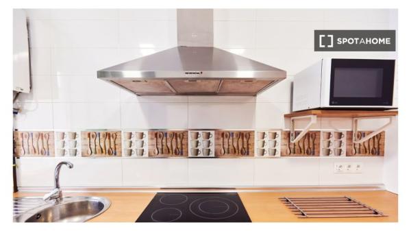 Se alquila habitación en piso compartido en Sevilla