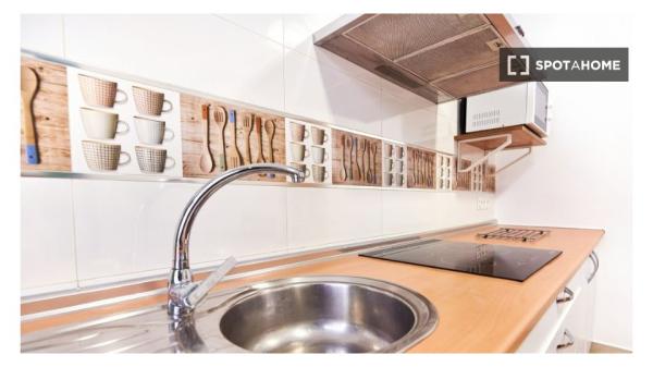 Se alquila habitación en piso compartido en Sevilla