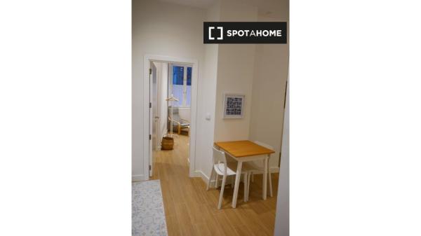 Piso en alquiler de 1 dormitorio en el centro de Cádiz