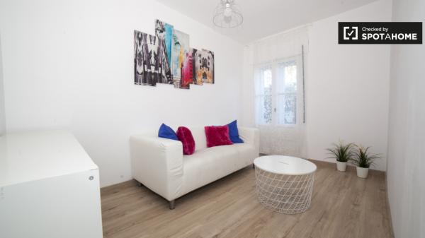 Apartamento de 3 dormitorios con balcón en alquiler en Triana, Sevilla