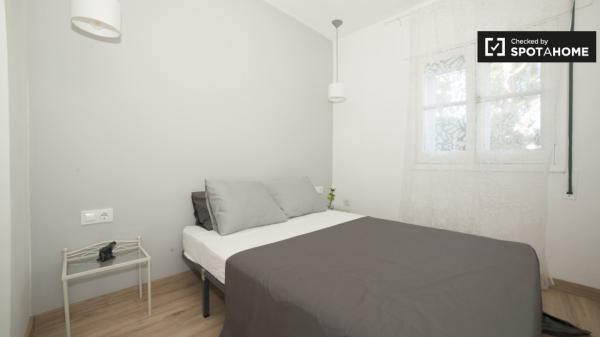 Apartamento de 3 dormitorios con balcón en alquiler en Triana, Sevilla