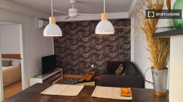 Apartamento de 2 habitaciones en alquiler en Granada, Granada