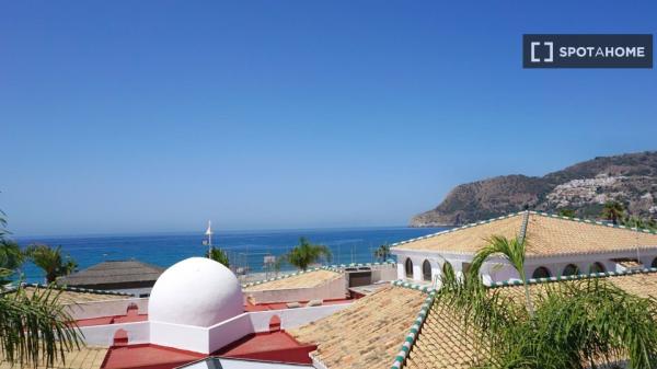 Apartamento entero de 2 dormitorios en La Herradura