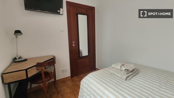 Piso entero de 3 dormitorios en Zaragoza