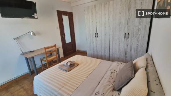 Piso entero de 3 dormitorios en Zaragoza