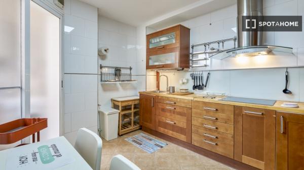 Se alquila habitación en piso de 2 habitaciones en Churra, Murcia