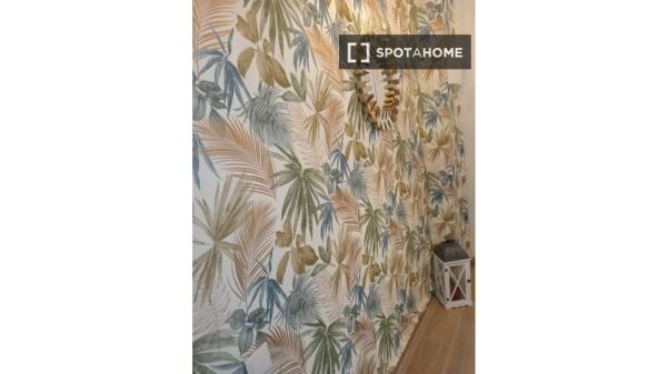 Chambre à louer dans un appartement de 3 chambres à Cadix