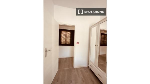 Pokój we wspólnym mieszkaniu w Santa Cruz de Tenerife