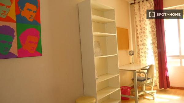 Habitación en piso compartido en Córdoba