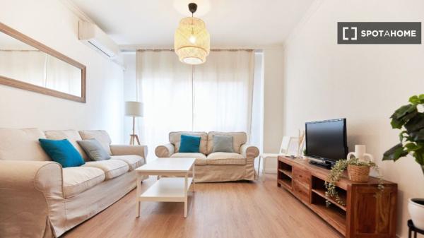 Se alquila habitación en piso de 4 habitaciones en Sevilla, Sevilla