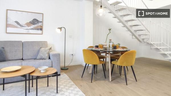 Apartamento de 2 dormitorios en alquiler en La Victoria, Málaga