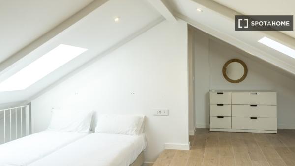 Apartamento de 2 dormitorios en alquiler en La Victoria, Málaga