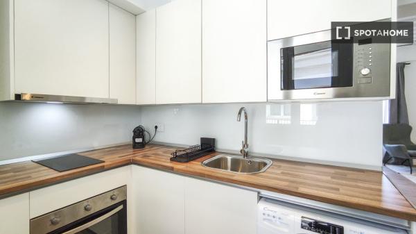 Apartamento de 2 dormitorios en alquiler en La Victoria, Málaga