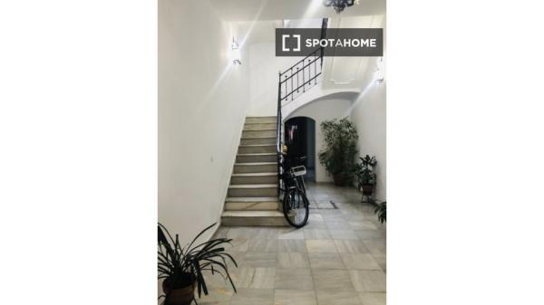 Habitación en piso compartido en Sevilla