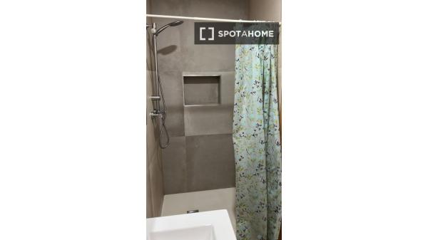 Pokój do wynajęcia w 4-pokojowym mieszkaniu w Son Canals, Palma