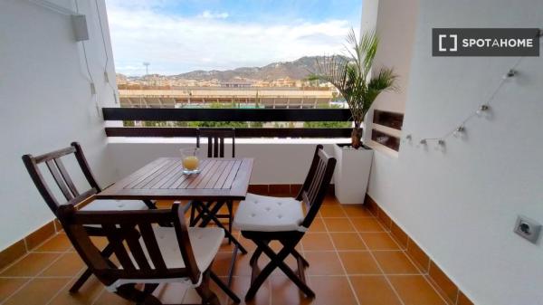 Piso entero de 2 dormitorios en Almuñécar